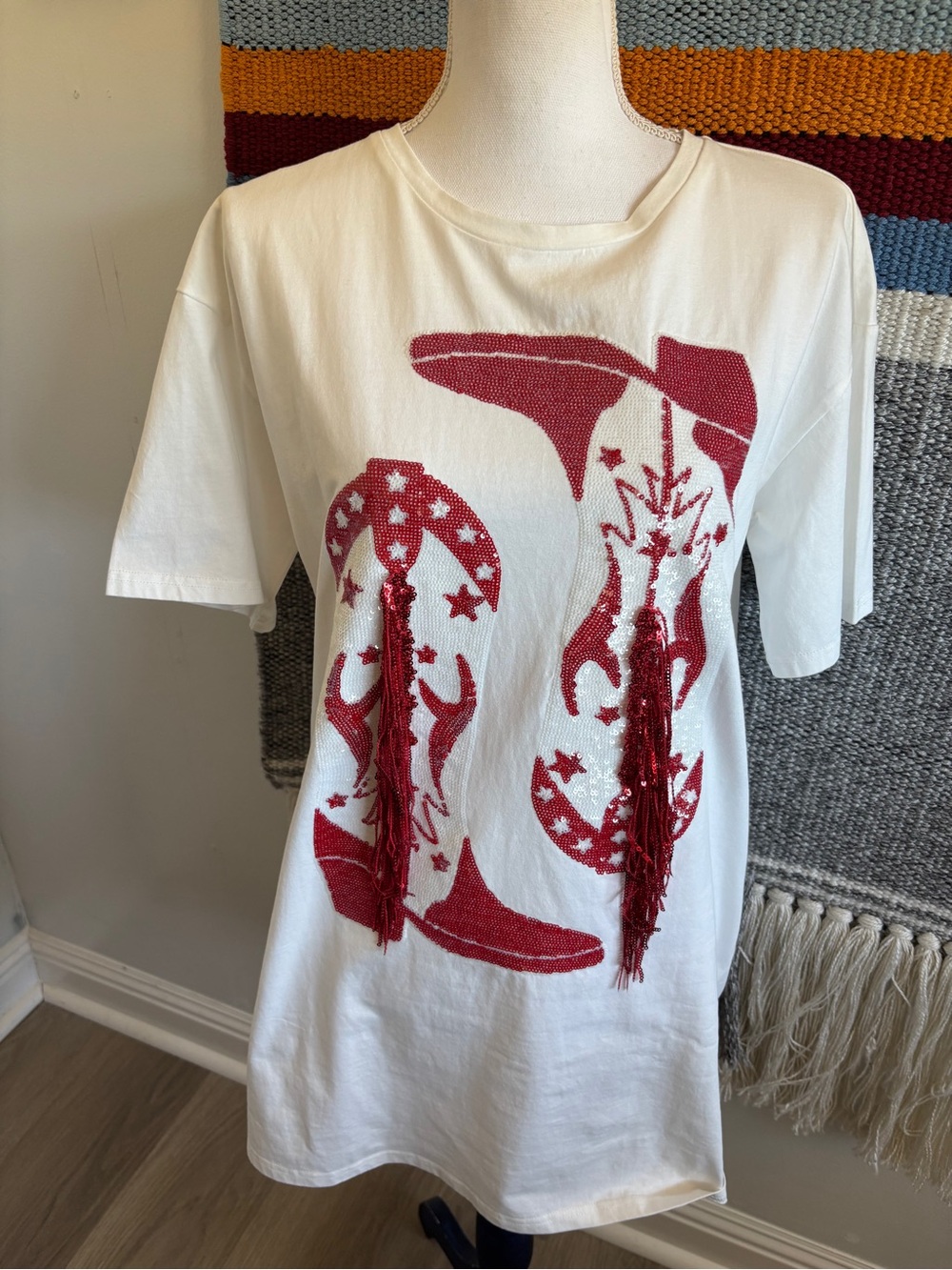 NWT White Short Sleeve Tee with Red Western Boot and Sequins Fringe Graphic